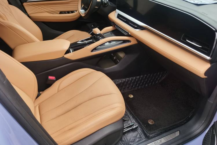 Used Geely Auto Monjaro L Extended Range Electric Version 2022 1.5T DHT Range-Extending Electric Flagship Edition Interior 9