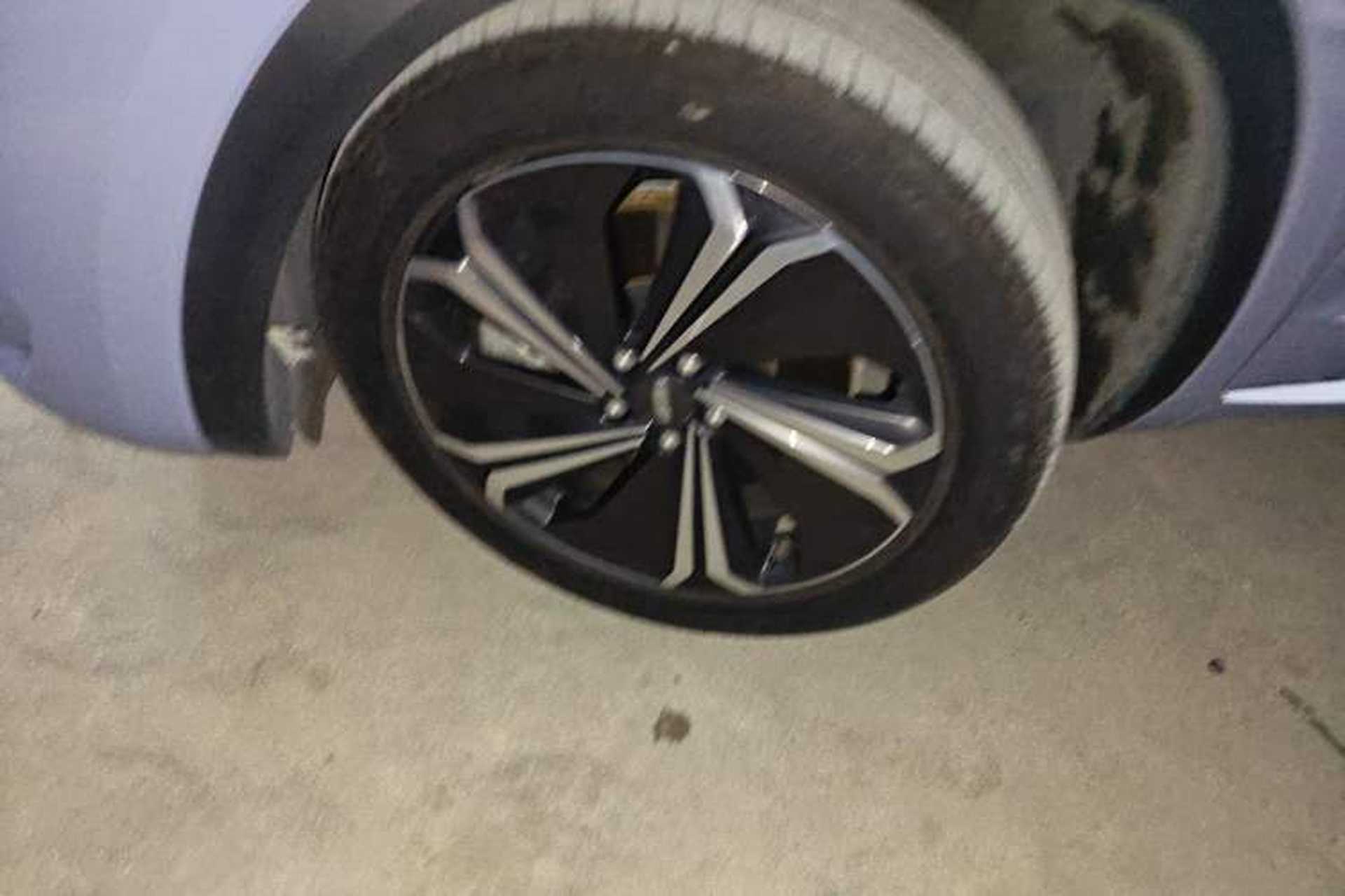 Used Geely Auto Monjaro L Extended Range Electric Version 2022 1.5T DHT Range-Extending Electric Supreme Edition Left Front Wheel Hub