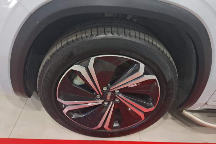 Used Geely Auto Monjaro L Extended Range Electric Version 2022 1.5T DHT Range-Extending Electric Supreme Edition Left Front Wheel Hub