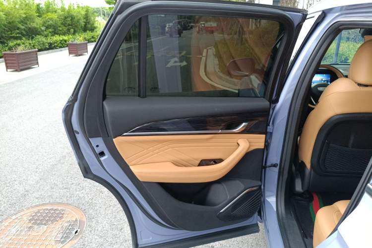 Used Geely Auto Monjaro L Extended Range Electric Version 2022 1.5T DHT Range-Extending Electric Flagship Edition Left Rear Door Interior