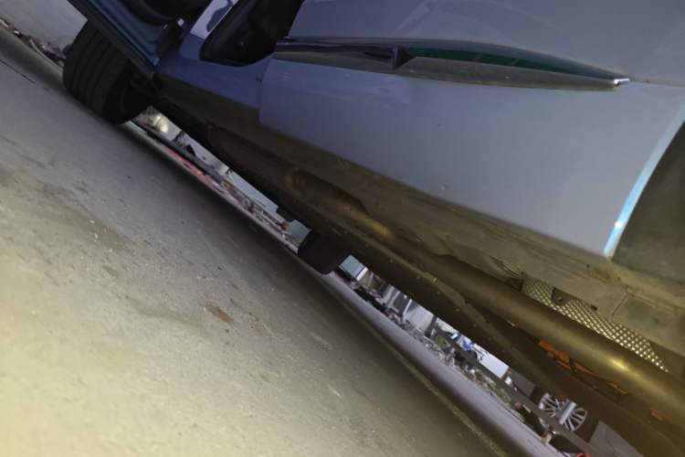Used Geely Auto Monjaro L Extended Range Electric Version 2022 1.5T DHT Range-Extending Electric Supreme Edition Left Side Sill
