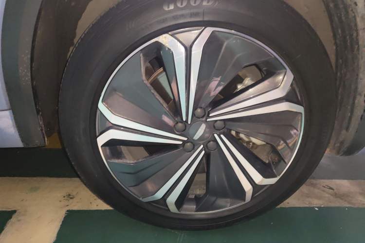 Used Geely Auto Monjaro L Extended Range Electric Version 2022 1.5T DHT Range-Extending Electric Flagship Edition Right Front Wheel Hub