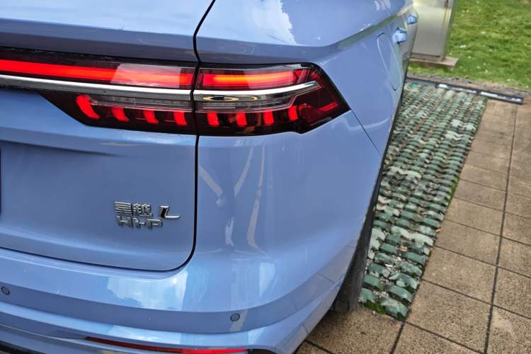Used Geely Auto Monjaro L Extended Range Electric Version 2022 1.5T DHT Range-Extending Electric Flagship Edition Right Rear Taillight
