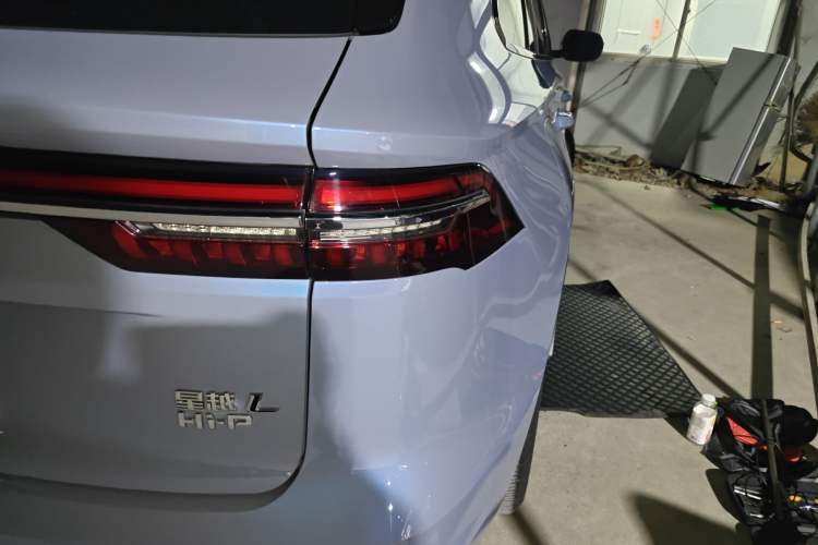 Used Geely Auto Monjaro L Extended Range Electric Version 2022 1.5T DHT Range-Extending Electric Supreme Edition Right Rear Taillight