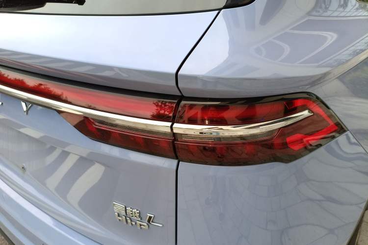 Used Geely Auto Monjaro L Extended Range Electric Version 2022 1.5T DHT Range-Extending Electric Flagship Edition Right Rear Taillight