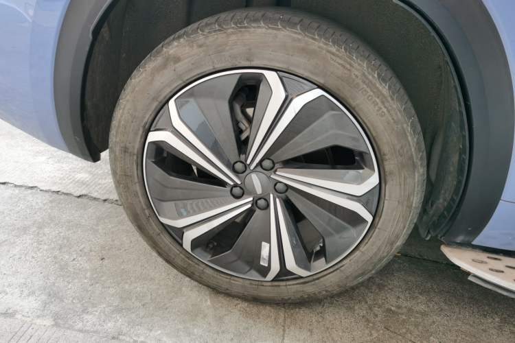 Used Geely Auto Monjaro L Extended Range Electric Version 2022 1.5T DHT Range-Extending Electric Supreme Edition Right Rear Wheel Hub