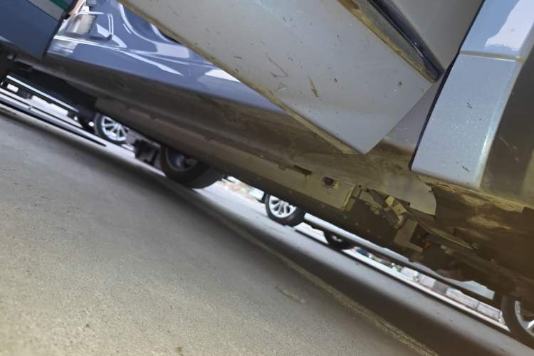 Used Geely Auto Monjaro L Extended Range Electric Version 2022 1.5T DHT Range-Extending Electric Supreme Edition Right Side Sill