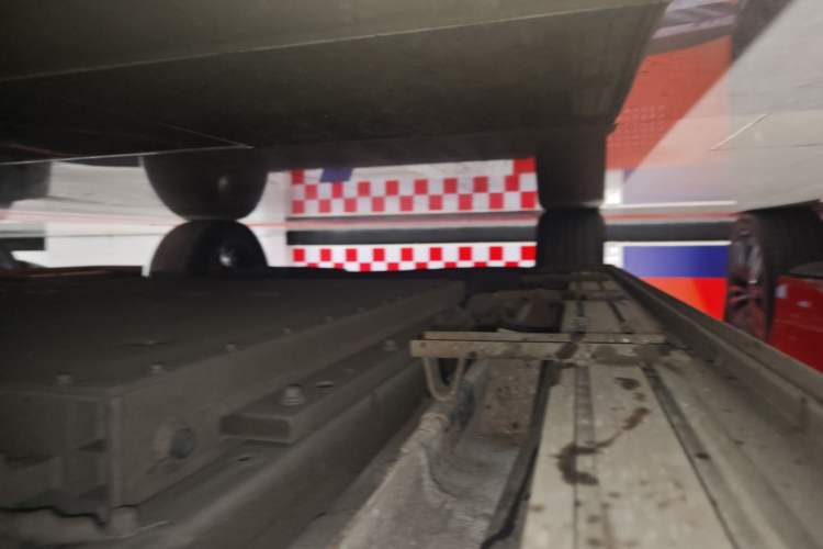 Used Geely Auto Monjaro L Extended Range Electric Version 2022 1.5T DHT Range-Extending Electric Supreme Edition Right Side Sill