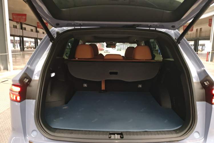 Used Geely Auto Monjaro L Extended Range Electric Version 2022 1.5T DHT Range-Extending Electric Flagship Edition Trunk