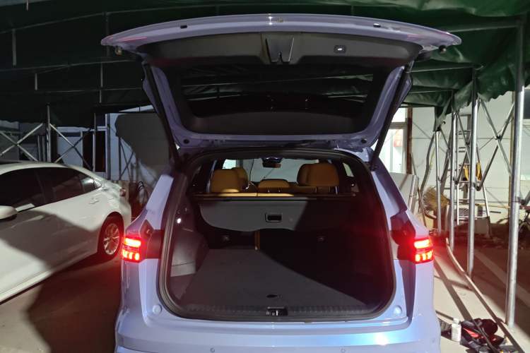 Used Geely Auto Monjaro L Extended Range Electric Version 2022 1.5T DHT Range-Extending Electric Supreme Edition Trunk