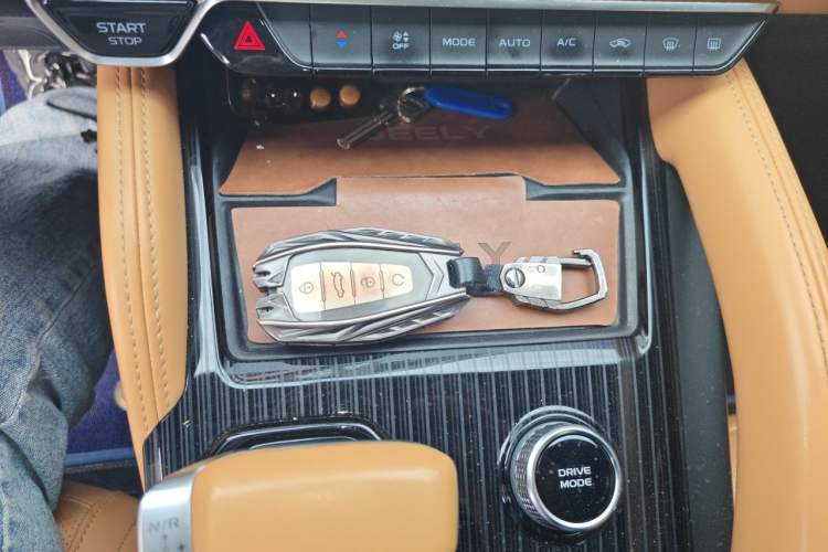Used Geely Auto Monjaro L Extended Range Electric Version 2022 1.5T DHT Range-Extending Electric Flagship Edition Vehicle Key