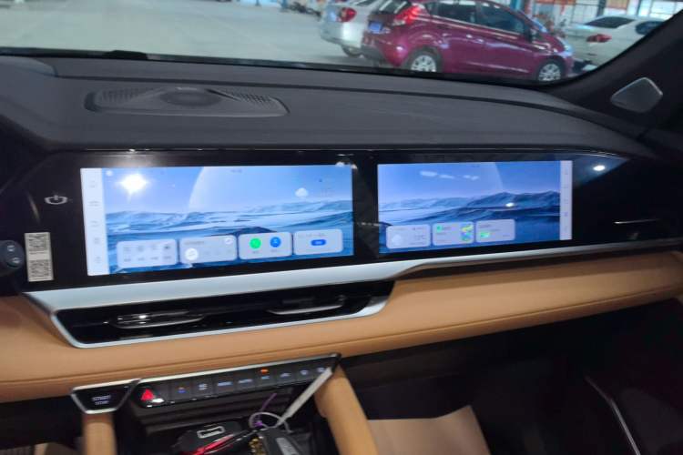 Used Geely Auto Monjaro L Extended Range Electric Version 2022 1.5T DHT Range-Extending Electric Supreme Edition Audio And AC Panel