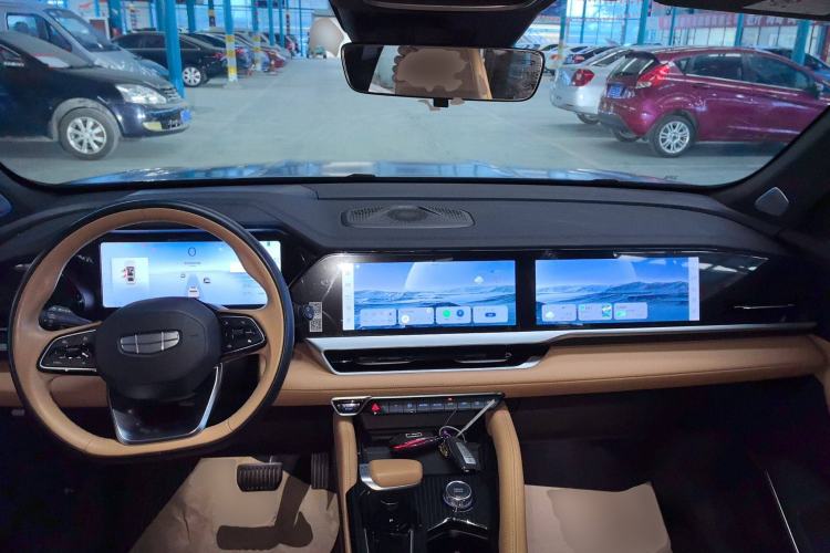 Used Geely Auto Monjaro L Extended Range Electric Version 2022 1.5T DHT Range-Extending Electric Supreme Edition Center Console