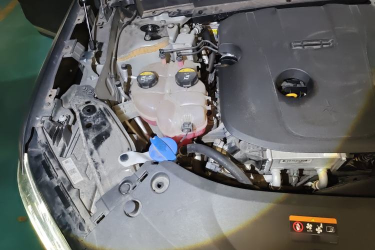 Used Geely Auto Monjaro L Extended Range Electric Version 2022 1.5T DHT Range-Extending Electric Flagship Edition Engine Bay Right