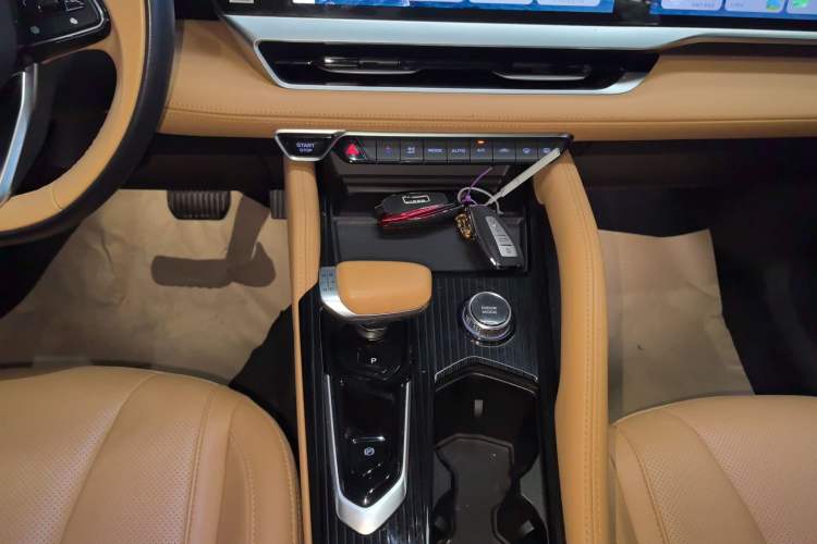 Used Geely Auto Monjaro L Extended Range Electric Version 2022 1.5T DHT Range-Extending Electric Supreme Edition Gear Lever
