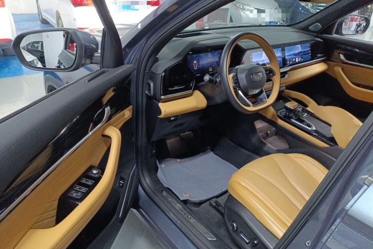 Used Geely Auto Monjaro L Extended Range Electric Version 2022 1.5T DHT Range-Extending Electric Flagship Edition Interior 3