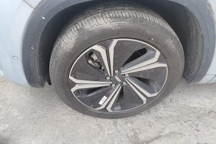 Used Geely Auto Monjaro L Extended Range Electric Version 2022 1.5T DHT Range-Extending Electric Supreme Edition Left Front Wheel Hub