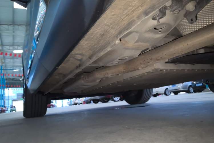 Used Geely Auto Monjaro L Extended Range Electric Version 2022 1.5T DHT Range-Extending Electric Supreme Edition Left Side Sill