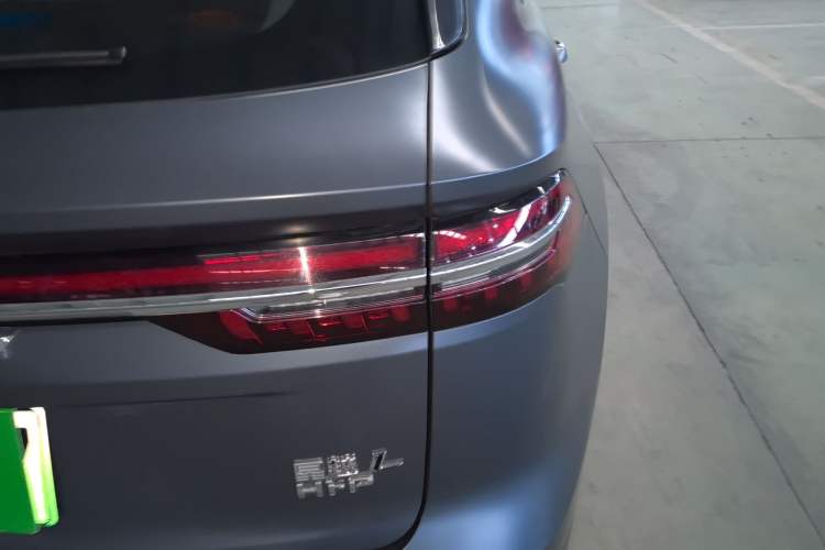 Used Geely Auto Monjaro L Extended Range Electric Version 2022 1.5T DHT Range-Extending Electric Supreme Edition Right Rear Taillight