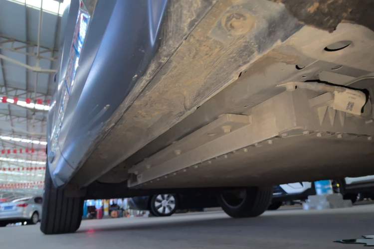Used Geely Auto Monjaro L Extended Range Electric Version 2022 1.5T DHT Range-Extending Electric Supreme Edition Right Side Sill