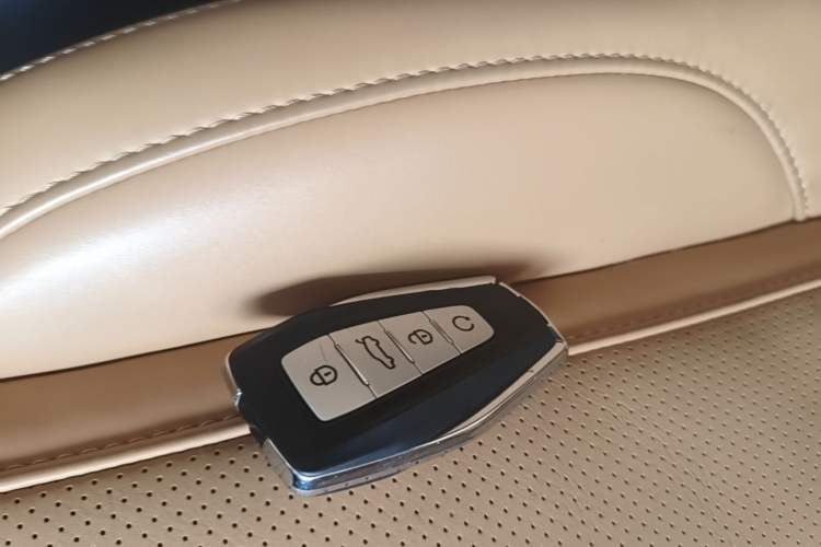 Used Geely Auto Monjaro L Extended Range Electric Version 2022 1.5T DHT Range-Extending Electric Supreme Edition Vehicle Key