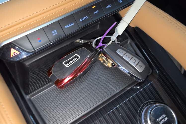 Used Geely Auto Monjaro L Extended Range Electric Version 2022 1.5T DHT Range-Extending Electric Supreme Edition Vehicle Key
