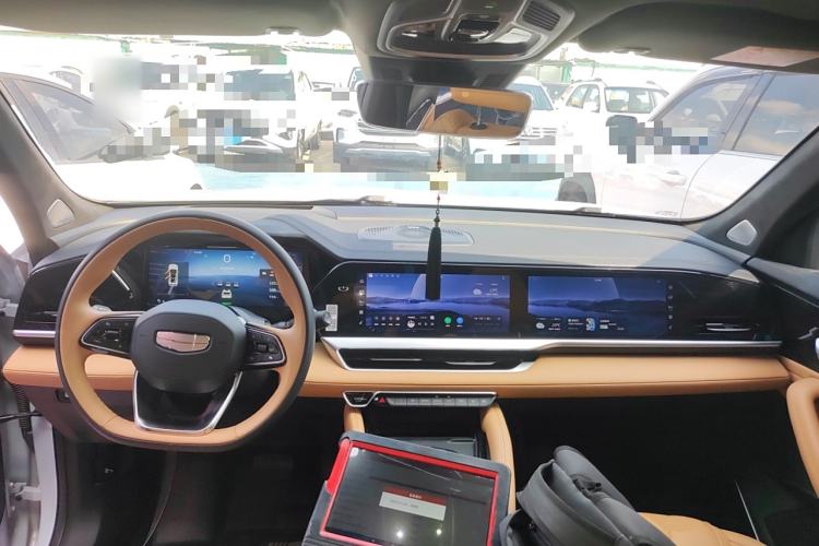 Used Geely Auto Monjaro L Extended Range Electric Version 2022 1.5T DHT Range-Extending Electric Flagship Edition Center Console