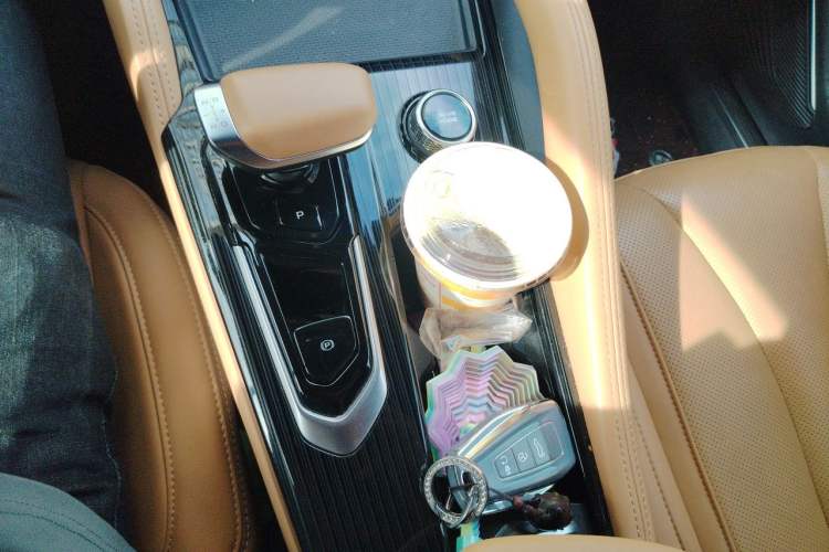 Used Geely Auto Monjaro L Extended Range Electric Version 2022 1.5T DHT Range-Extending Electric Supreme Edition Gear Lever