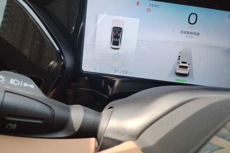 Used Geely Auto Monjaro L Extended Range Electric Version 2022 1.5T DHT Range-Extending Electric Supreme Edition Odometer Close Up