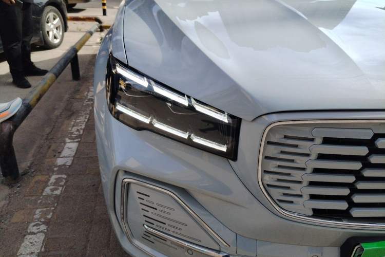 Used Geely Auto Monjaro L Extended Range Electric Version 2022 1.5T DHT Range-Extending Electric Supreme Edition Right Front Headlight