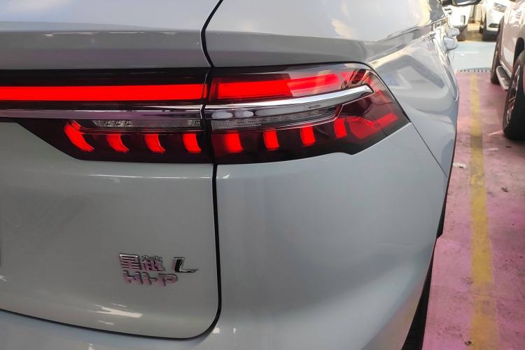 Used Geely Auto Monjaro L Extended Range Electric Version 2022 1.5T DHT Range-Extending Electric Flagship Edition Right Rear Taillight
