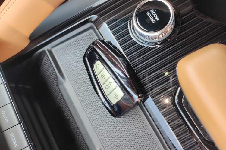 Used Geely Auto Monjaro L Extended Range Electric Version 2022 1.5T DHT Range-Extending Electric Flagship Edition Vehicle Key
