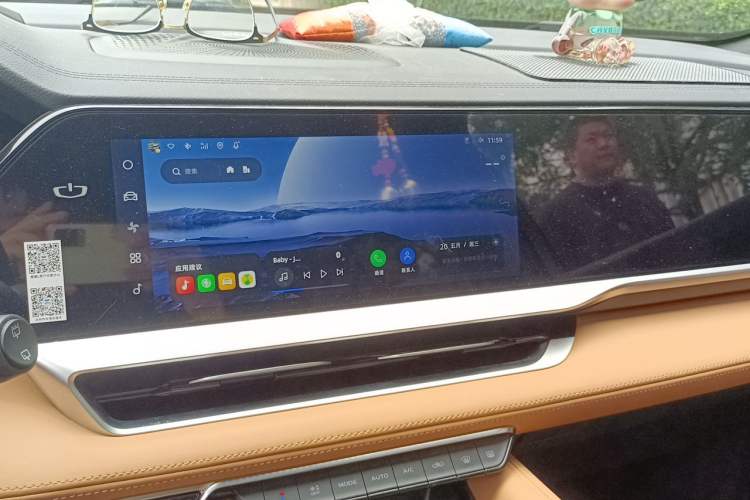 Used Geely Auto Monjaro L Extended Range Electric Version 2022 1.5T DHT Range-Extending Electric Flagship Edition Audio And AC Panel
