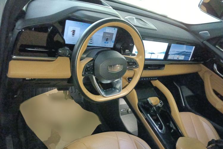 Used Geely Auto Monjaro L Extended Range Electric Version 2022 1.5T DHT Range-Extending Electric Flagship Edition Center Console