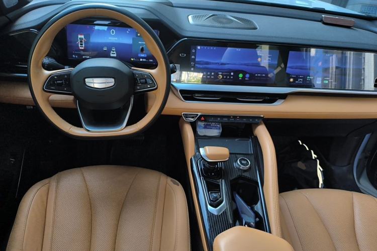 Used Geely Auto Monjaro L Extended Range Electric Version 2022 1.5T DHT Range-Extending Electric Supreme Edition Center Console