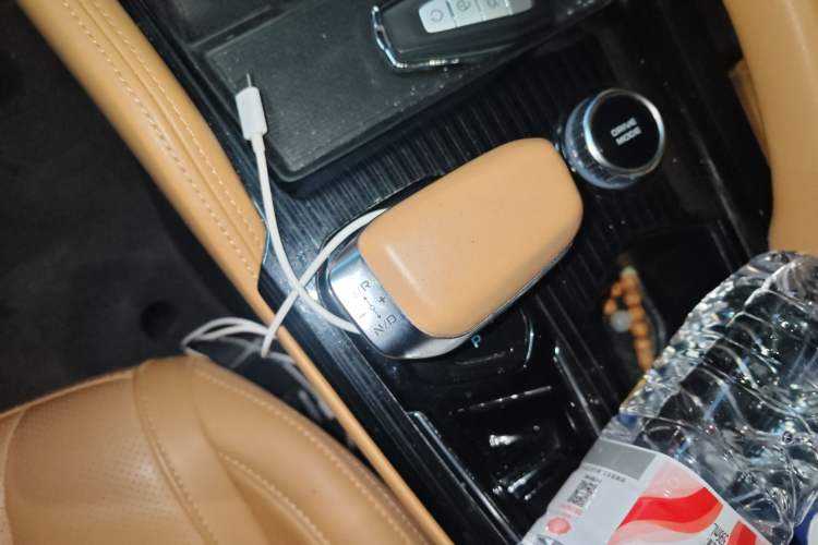 Used Geely Auto Monjaro L Extended Range Electric Version 2022 1.5T DHT Range-Extending Electric Supreme Edition Gear Lever