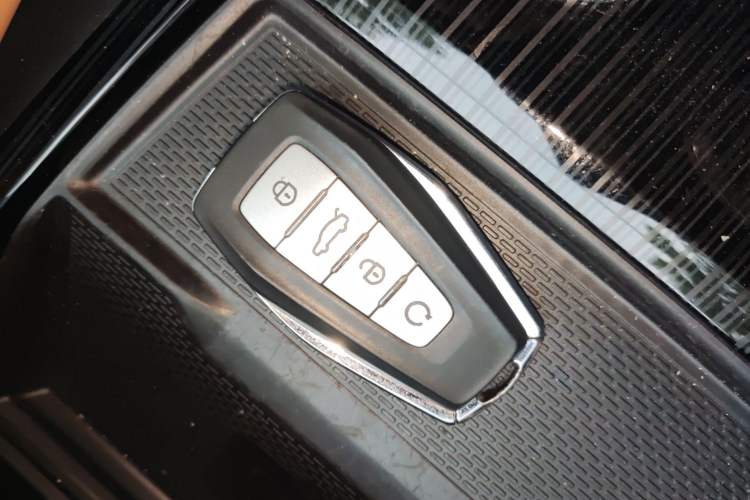 Used Geely Auto Monjaro L Extended Range Electric Version 2022 1.5T DHT Range-Extending Electric Supreme Edition Interior 1