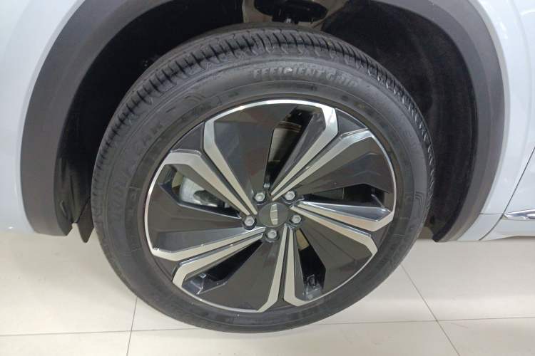 Used Geely Auto Monjaro L Extended Range Electric Version 2022 1.5T DHT Range-Extending Electric Supreme Edition Left Front Wheel Hub