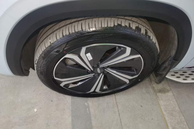 Used Geely Auto Monjaro L Extended Range Electric Version 2022 1.5T DHT Range-Extending Electric Supreme Edition Left Front Wheel Hub