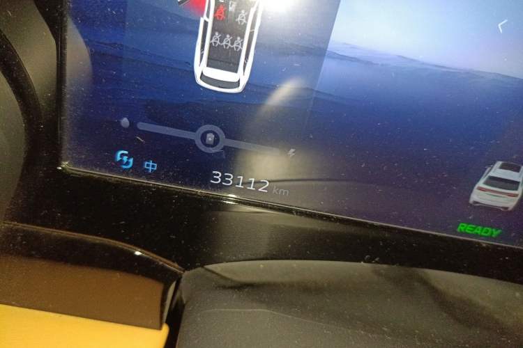 Used Geely Auto Monjaro L Extended Range Electric Version 2022 1.5T DHT Range-Extending Electric Supreme Edition Odometer Close Up