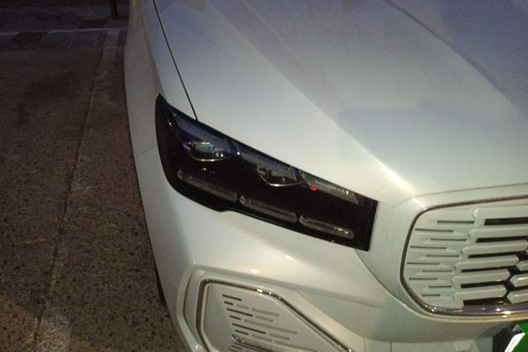 Used Geely Auto Monjaro L Extended Range Electric Version 2022 1.5T DHT Range-Extending Electric Supreme Edition Right Front Headlight