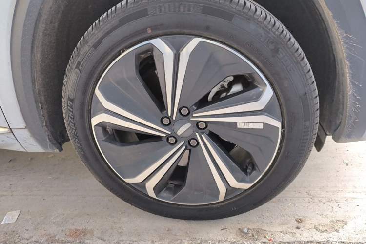 Used Geely Auto Monjaro L Extended Range Electric Version 2022 1.5T DHT Range-Extending Electric Supreme Edition Right Front Wheel Hub