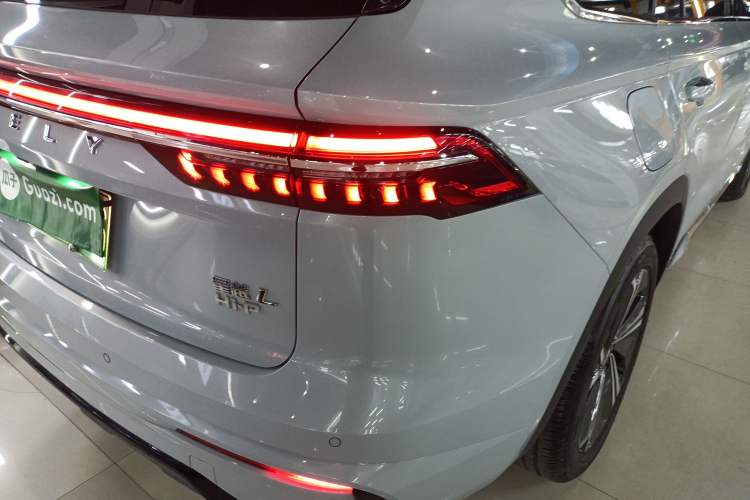 Used Geely Auto Monjaro L Extended Range Electric Version 2022 1.5T DHT Range-Extending Electric Supreme Edition Right Rear Taillight