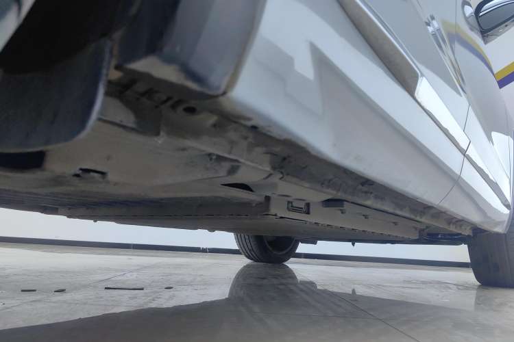 Used Geely Auto Monjaro L Extended Range Electric Version 2022 1.5T DHT Range-Extending Electric Flagship Edition Right Side Sill