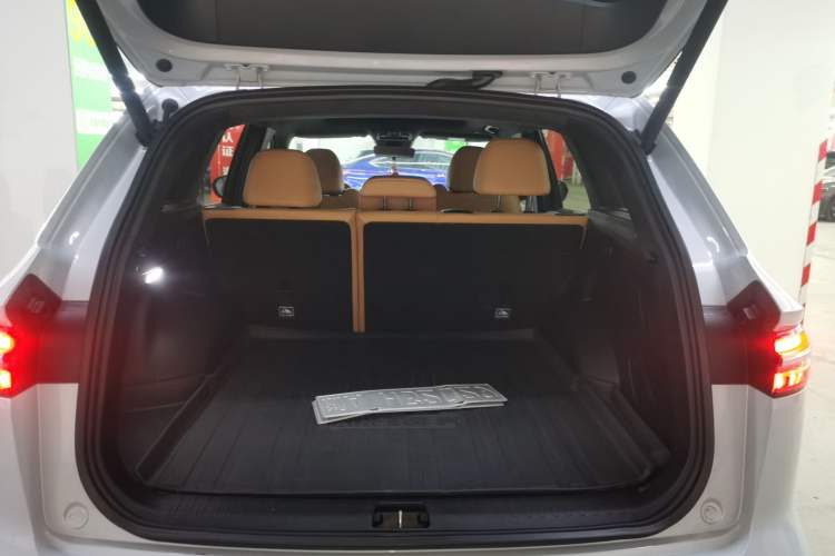 Used Geely Auto Monjaro L Extended Range Electric Version 2022 1.5T DHT Range-Extending Electric Supreme Edition Trunk