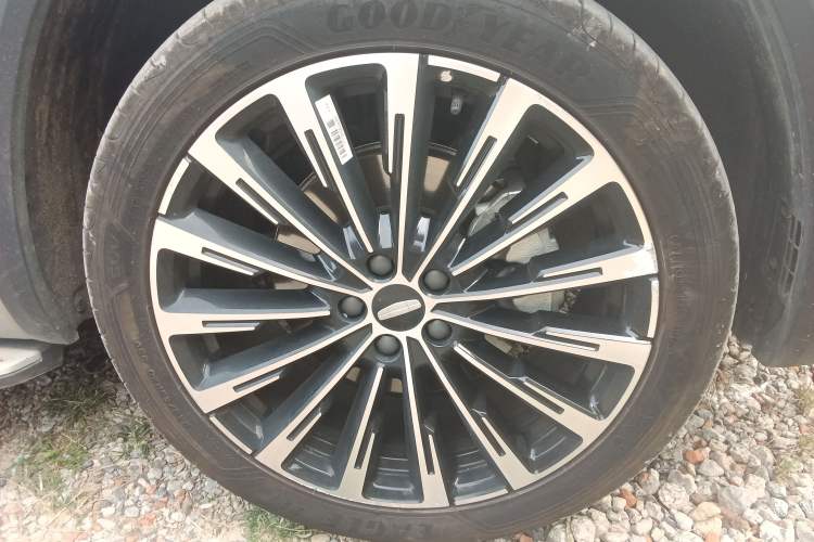 Used Geely Auto Monjaro L Intelligent Engine 2024 1.5T Tiangong Edition Right Front Wheel Hub