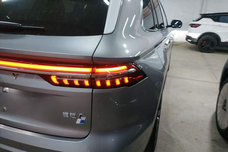 Used Geely Auto Monjaro L Intelligent Engine 2024 1.5T Tiangong Edition Right Rear Taillight