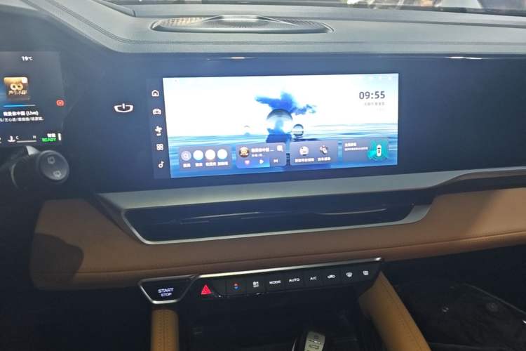 Used Geely Auto Monjaro L Intelligent Engine 2024 1.5T Tiangong Edition Audio And AC Panel