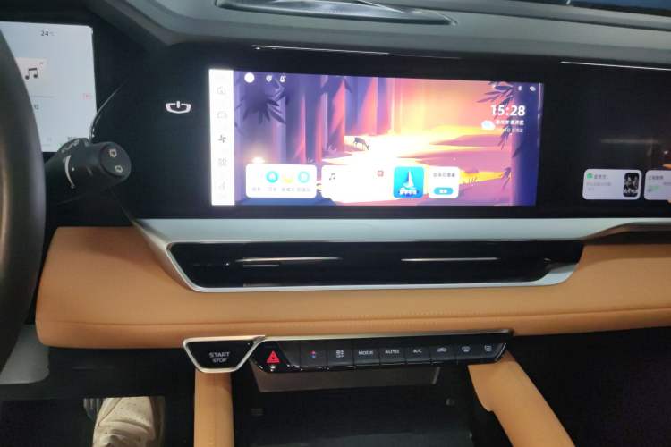 Used Geely Auto Monjaro L Intelligent Engine 2024 1.5T Tiangong Edition Audio And AC Panel