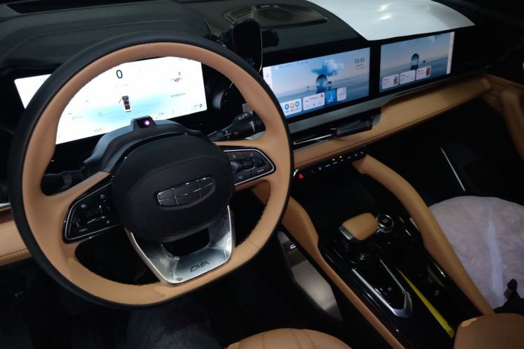 Used Geely Auto Monjaro L Intelligent Engine 2024 1.5T Tiangong Edition Center Console
